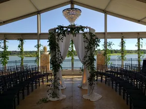 Round Chuppah/Pipe and Drape 