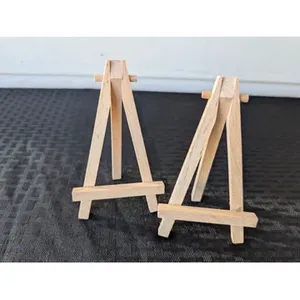 S13 Tiny wood easel