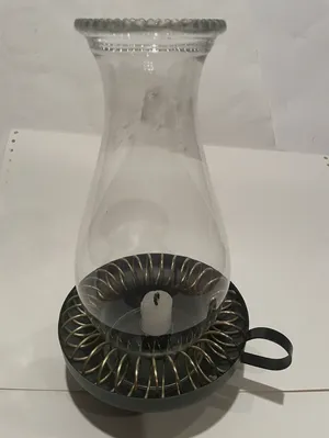 Scalloped edge candle holder 