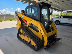 CAT 249D3 Compact Track Loader – 4-in-1 Bucket Included
