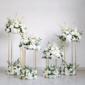White Flower Pillar