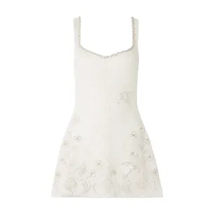 CLIO PEPPIATT Snowdrop