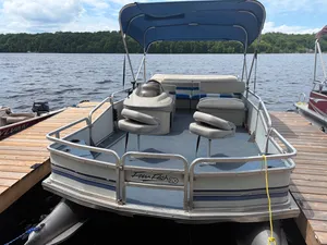 20-ft. Fishing Pontoon