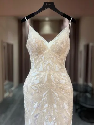 0886 - Old Geometry cut train champagne mermaid dress