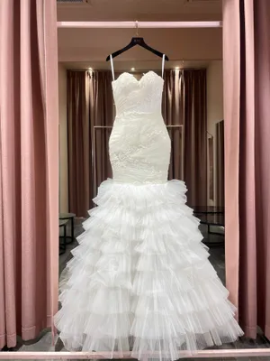 1730 Sweetheart ruffle layered bottom trumpet 