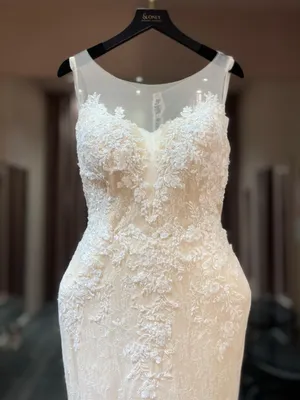 0729 - Colin French Lace Mermaid