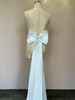 S05AAT 1128 White detachable ribbon