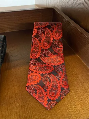 S05AAT 1520 Black Based with red malay texture tie