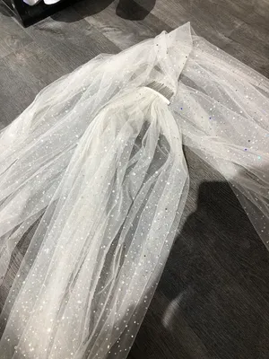 S05AAT 0783 - Big full bling greyish long veil with comb