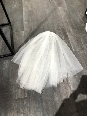 S05AAT 0753 - Volume puffy short plain veil with comb