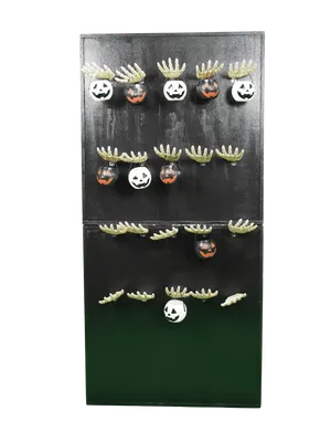 Skeleton Hand Treat Wall