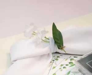 250 Mini White Flowers set