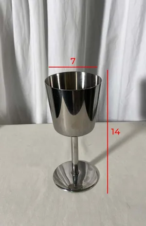 Calici squadrati da vino