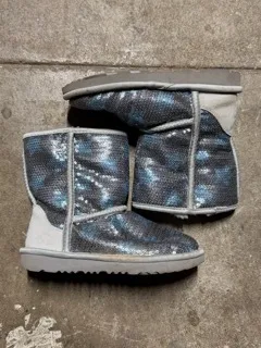 Kids 1: UGG (Blue/grey sequin)