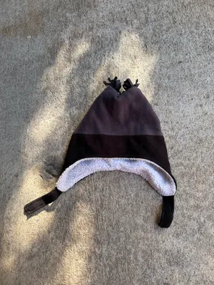 One Size: Black with Grey, velcro