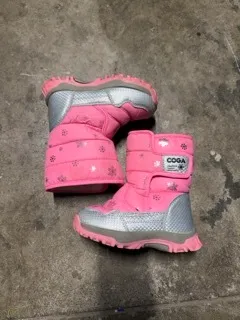 11T: Coga (Pink - 28 euro)