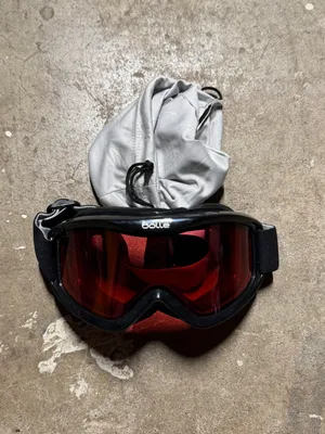 Bolle: Red lenses