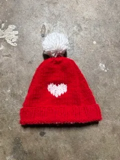 One Size: Heart knitted beanie (Red)