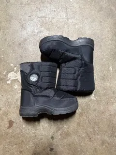 12T: Black (Mountain logo)
