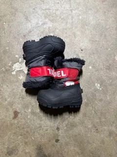 5T: Sorel (Black w/Red strap)