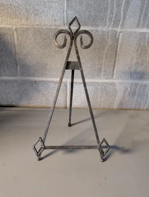 SIGN STAND - TABLETOP EASEL BRONZE
