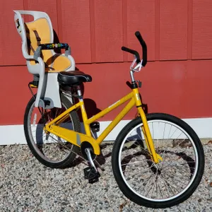 Bike (Medium) w/ Baby Seat (Baby <47lbs)