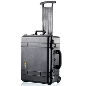 Peli 1560 Protector Case with Divider (Wheeled)