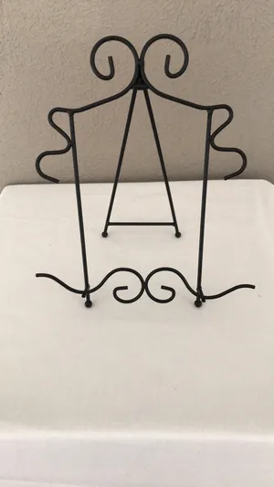Small Scroll Eisel