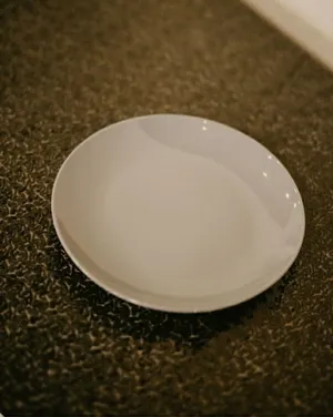 White Dessert/Salad Plates