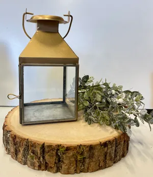 Gold Lanterns