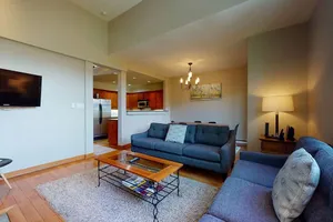4 bedroom Mountain Star - Ski-in/out - private hot tub
