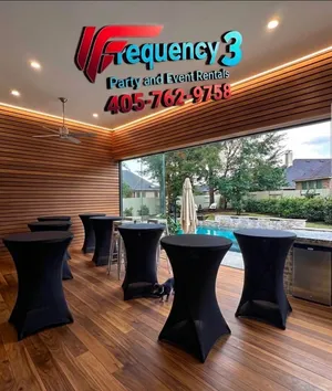  Cocktail table 