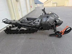 2025 Skidoo Summit X Turbo 3