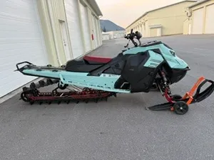 2025 Skidoo Summit Freeride Turbo 3