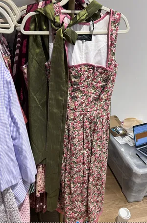 BERWIN & WOLFF FLORAL