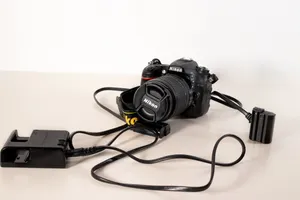Nikon D7 200 Camera / Caméra *Carte SD non fournie / SD card not supplied 