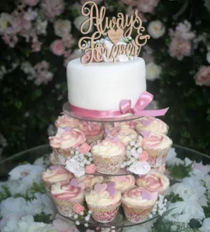 Naked cupcake/donut stand