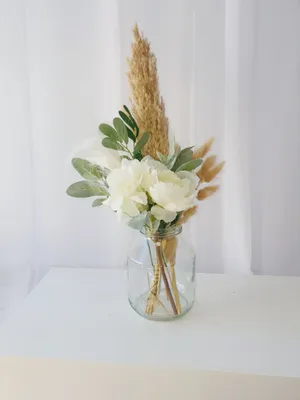 Bottle jar with bunch arrangement