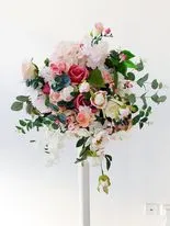 Large arrangement for aisle/table stands