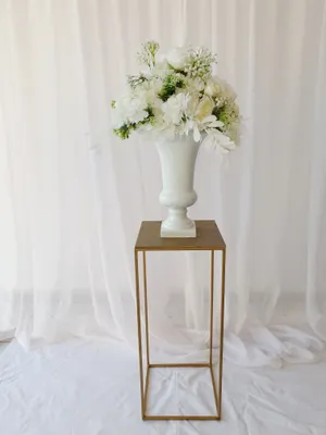 Metal frame stand with urn and arrangement CEREMONY AND RECEPTION