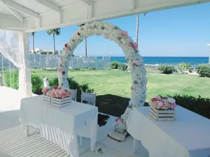 Round white floral arch CEREMONY & RECEPTION AG2010B 