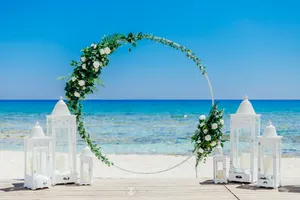 Halo Arch with Asymmetrical Eleni Arrangements CEREMONY ONLY