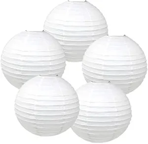 Hanging paper lanterns 