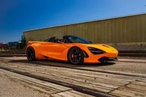 McLaren 720S Spider - 8 Hours - 100 miles included 