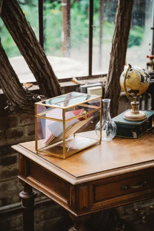 TABLE - BUREAU