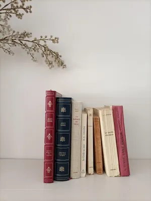 8 livres