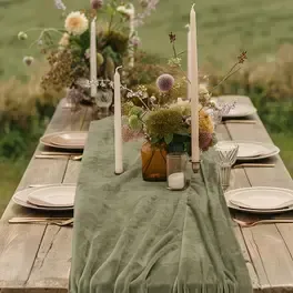 Chemin de table kaki