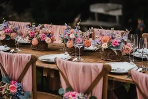 CHEMIN DE TABLE EN MOUSSELINE VIEU ROSE