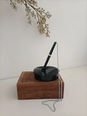 Stylo Sur socle