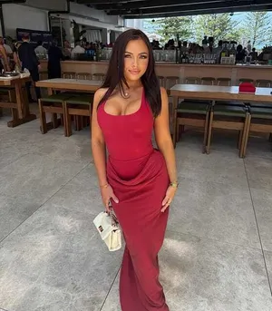 Benni Jade Maxi in Scarlet